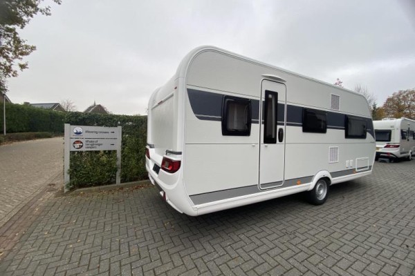Hobby De Luxe 540 KMFE + mover + luifel