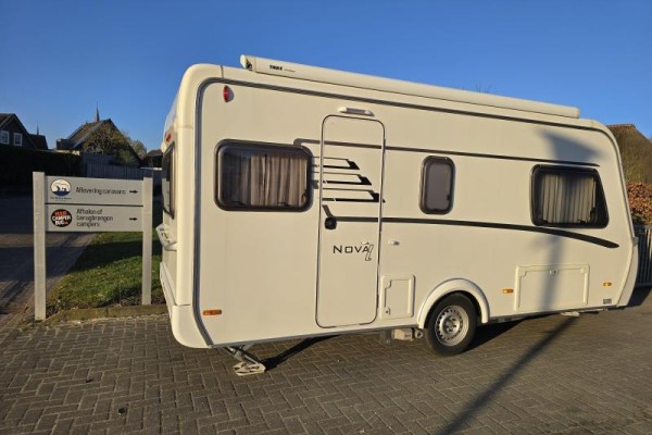Eriba Nova Light 470 met mover + dakluifel