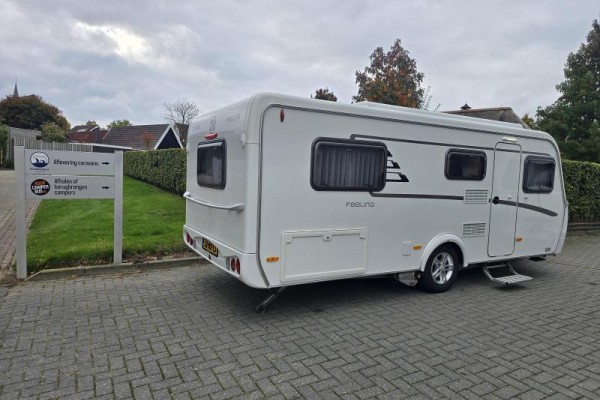 Eriba Feeling 442 met mover + lengtebedden