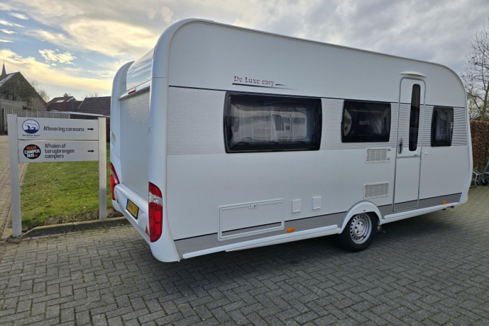 Hobby De luxe Easy 460 LU met mover en lengtebedden