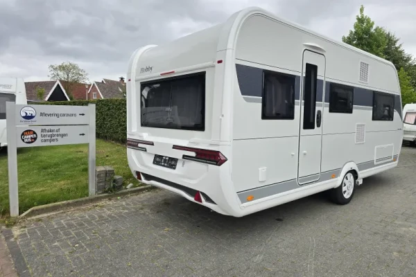 Hobby De Luxe 495 UL + mover. Nieuwe caravan!
