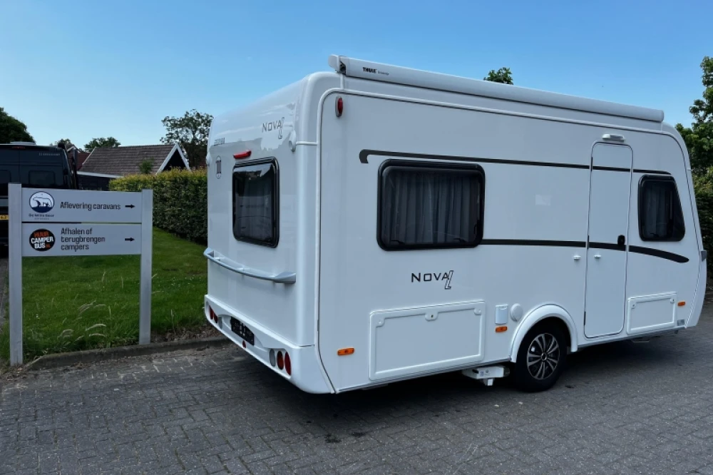 Eriba Nova Light 465 met mover en zonnepaneel