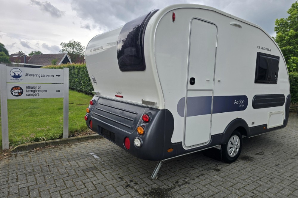 Adria Action 391 LH met luifel en fietsdr.