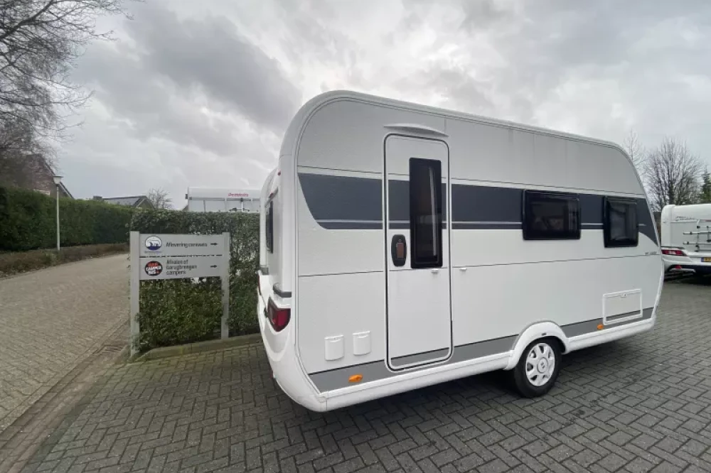 Hobby De Luxe 440 SF incl. mover + fietsendr.