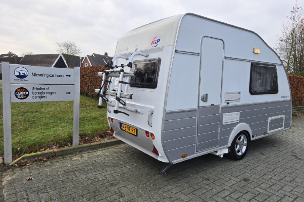 Kip Kompakt 37  EK met mover en vloerverw.