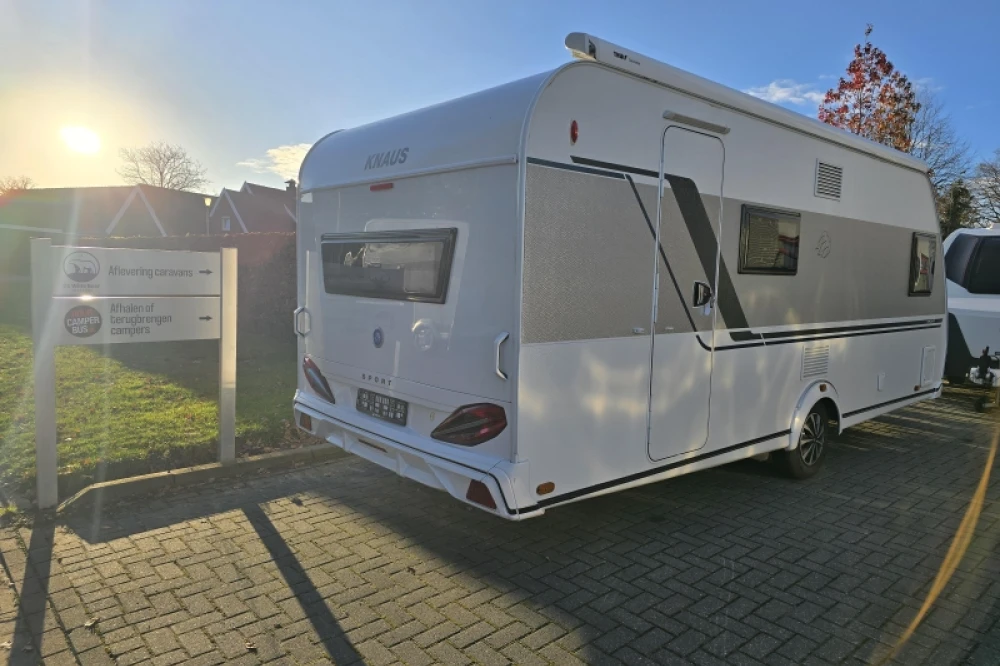Knaus Sport 540 FDK met mover + dakluifel